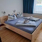 Isis---ferienwohnung Apartamento *